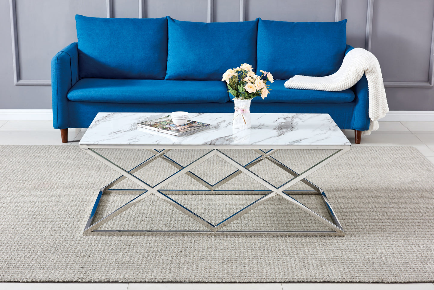 Table Basse Triangle – Métal Chrome & Plateau 120x60 cm