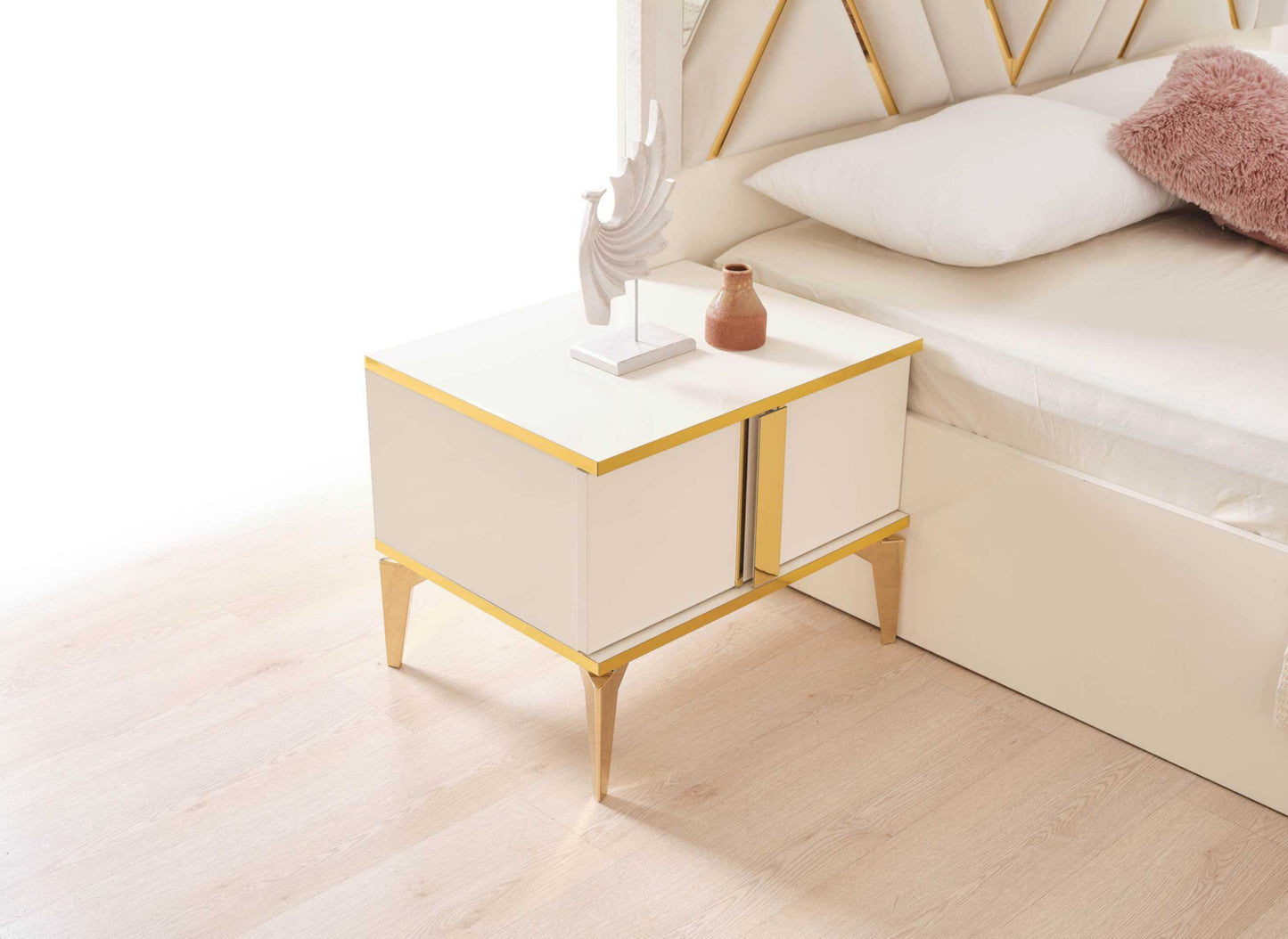 Chambre à coucher BOSS Gold – Élégance moderne et raffinement luxueux