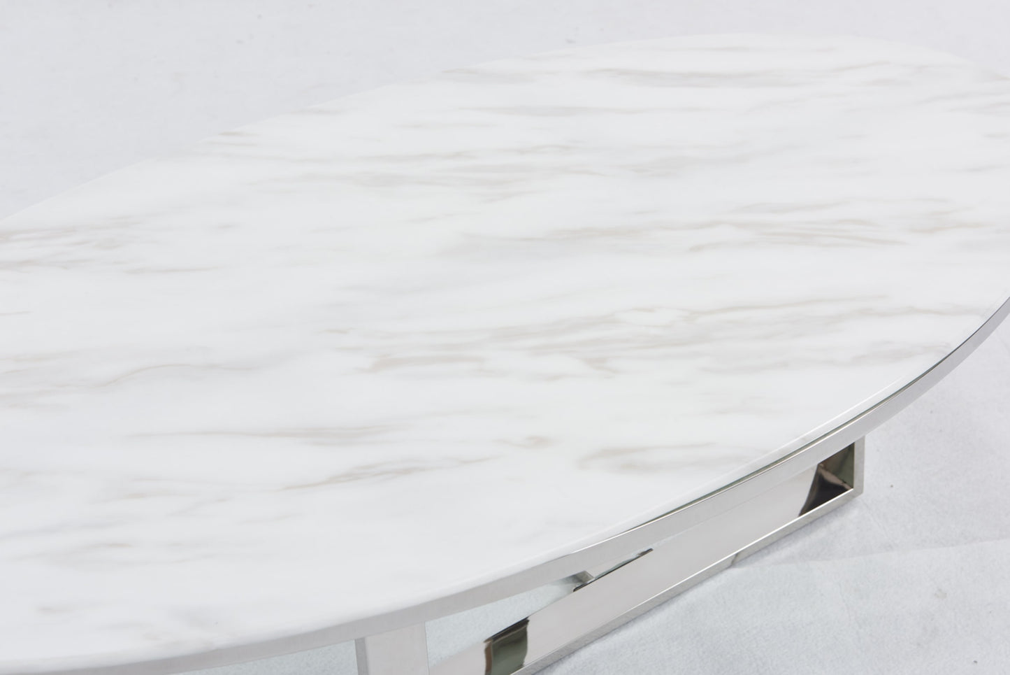 Table Basse Gamma – Pieds Chrome & Plateau Marbre Blanc 120x60x45 cm