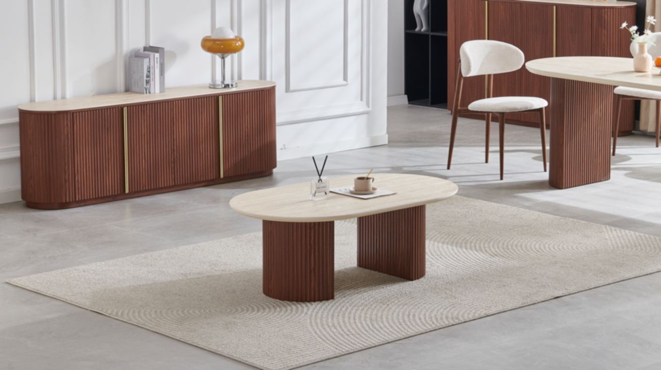 Table Basse Calypso – Plateau Céramique Effet Travertin & Pied Noyer 120 cm
