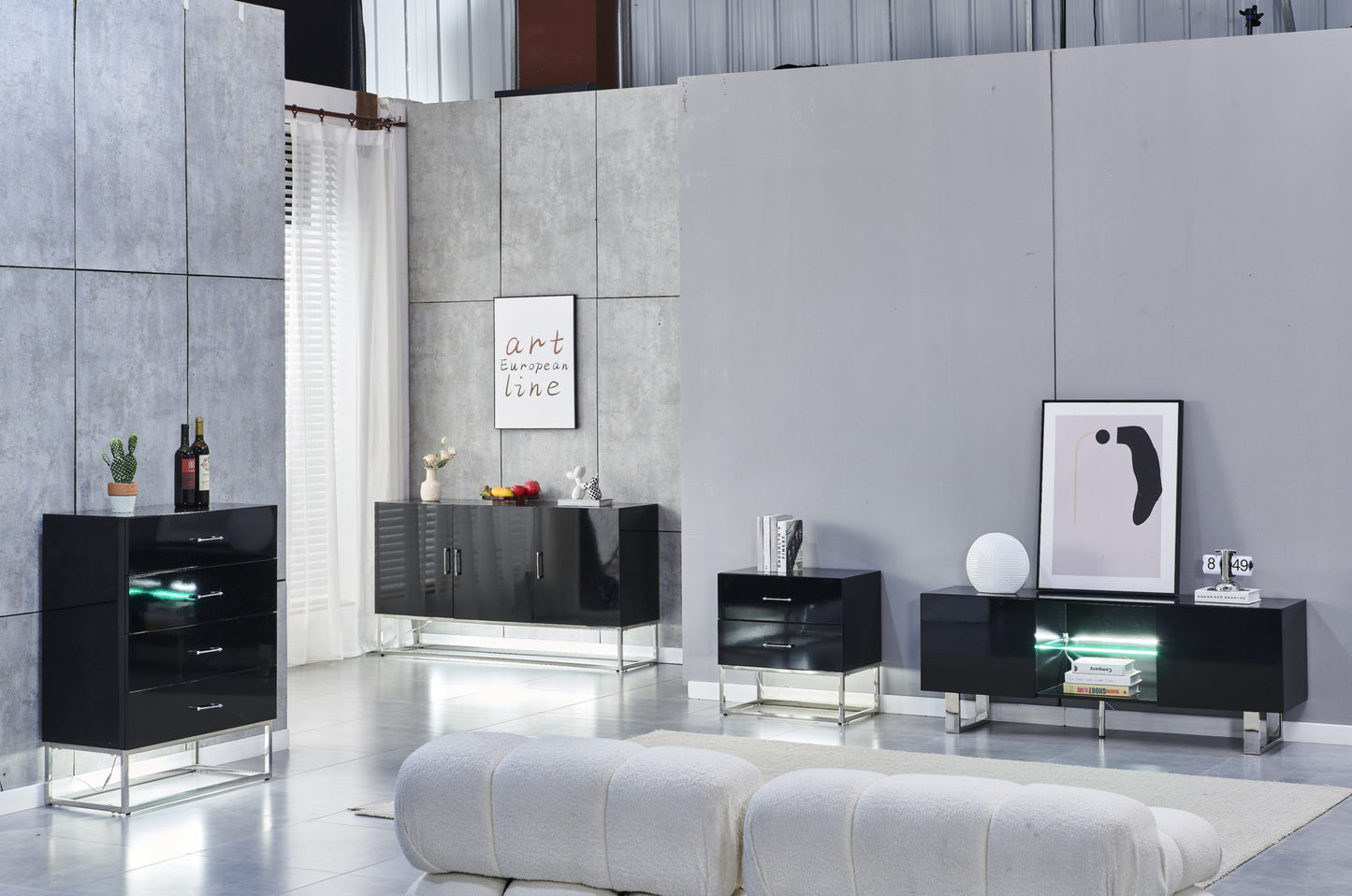 Meuble TV Alya – Bois Laqué avec Pieds Chrome