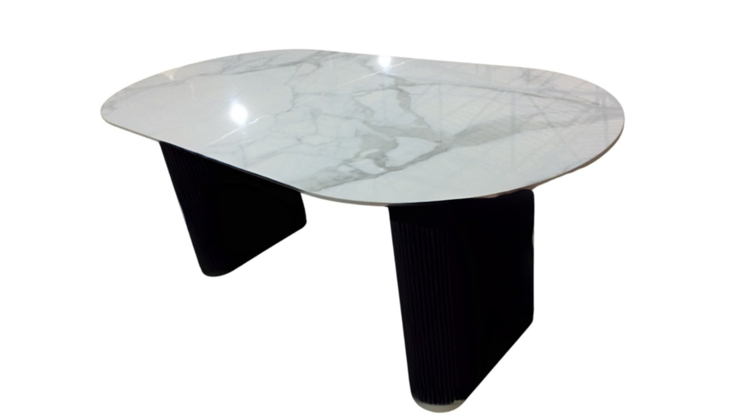 Table à manger Selena – Pieds métal noir et plateau en céramique effet marbre blanc 180x90 cm