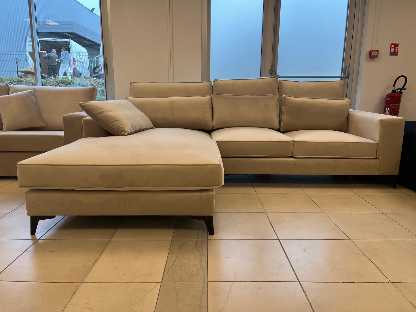 Canapé d’Angle Gauche – Élégant velours beige 265 x 200 cm