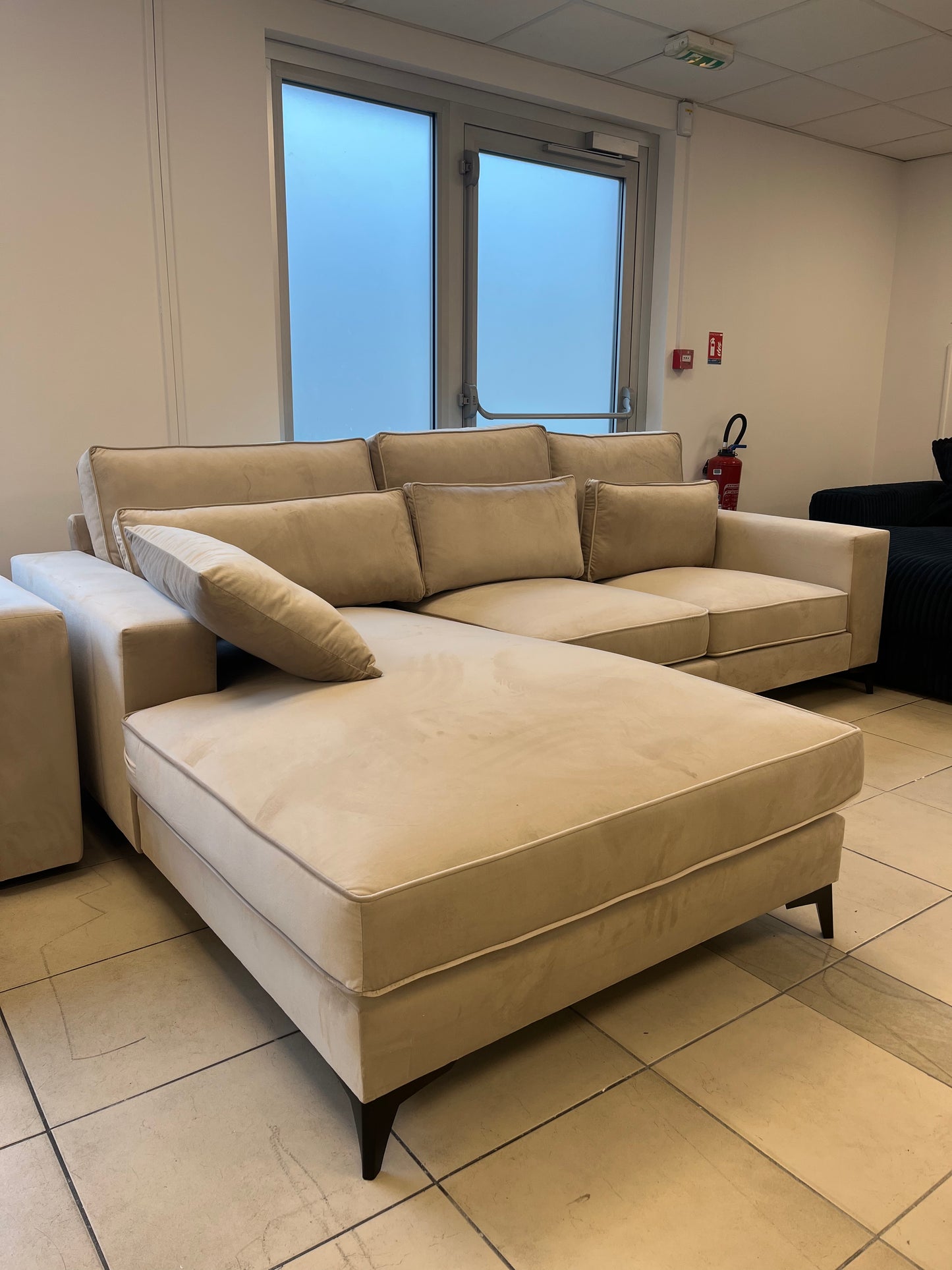 Canapé d’Angle Gauche – Élégant velours beige 265 x 200 cm