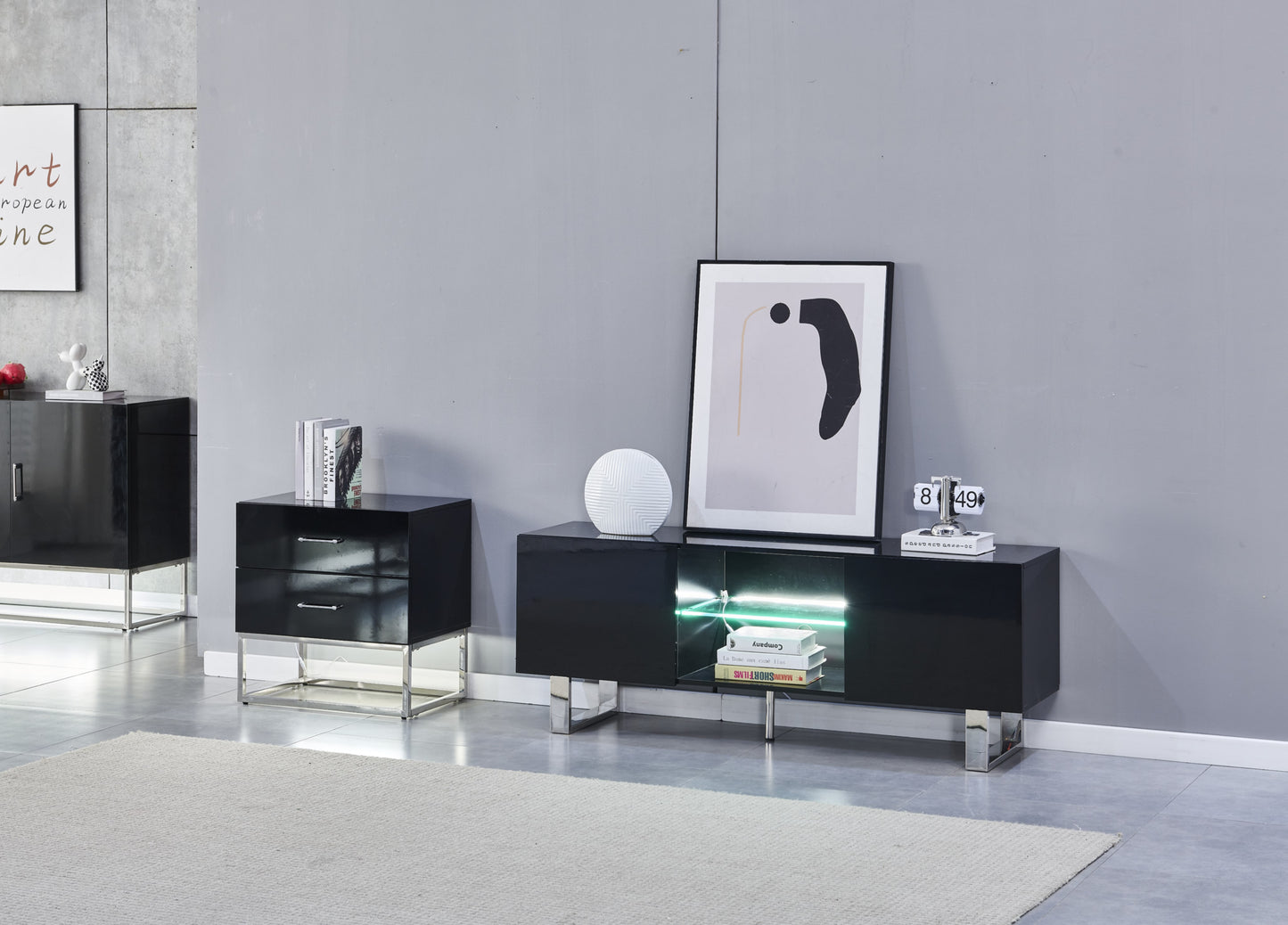 Meuble TV Alya – Bois Laqué avec Pieds Chrome