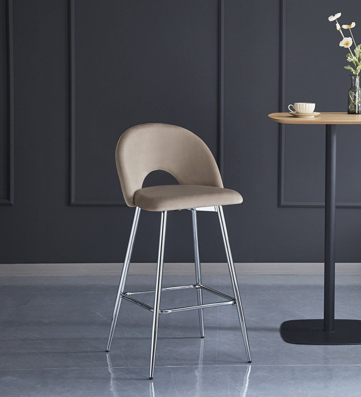Tabouret de Bar Teddy en Velours avec Pieds Chromés – Élégance Contemporaine