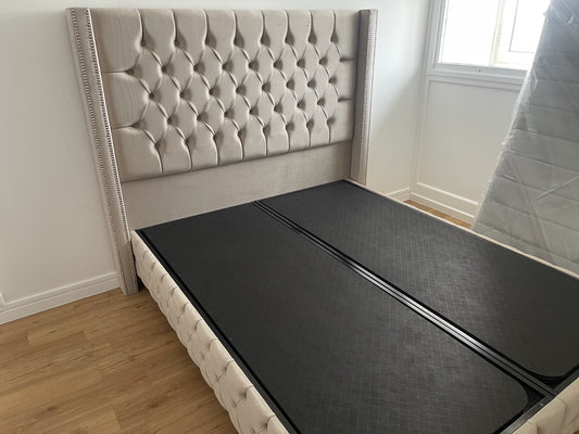 Lit coffre Box Clouté en velours beige 160x200 cm – Élégance et rangement pratique