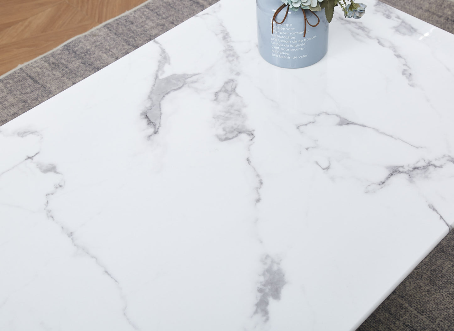 Table repas Portofino – Pieds gold et plateau effet marbre blanc 180x90x75 cm