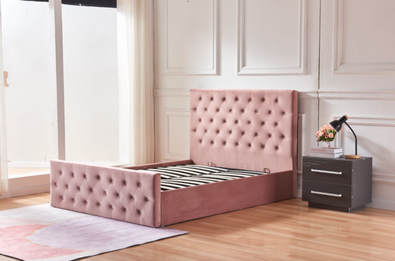Lit Coffre Victoria Capitonné avec Diamants – Velours Rose – Rangement Intégré