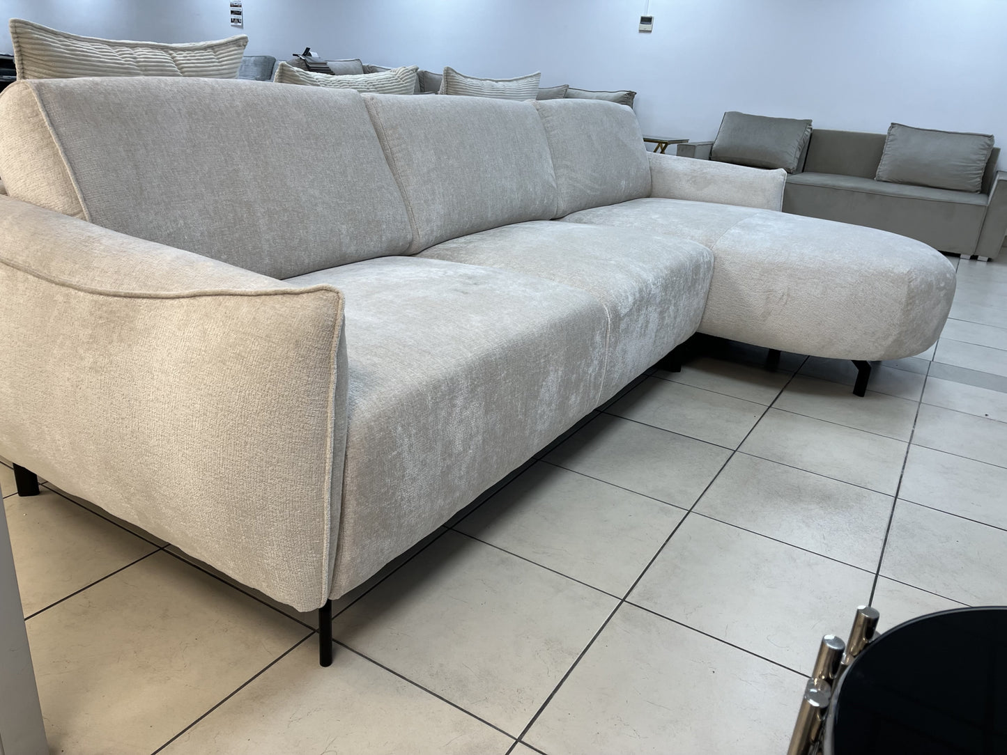 Canapé Carlton – Angle droit en tissu chenille beige 299 x 160 cm
