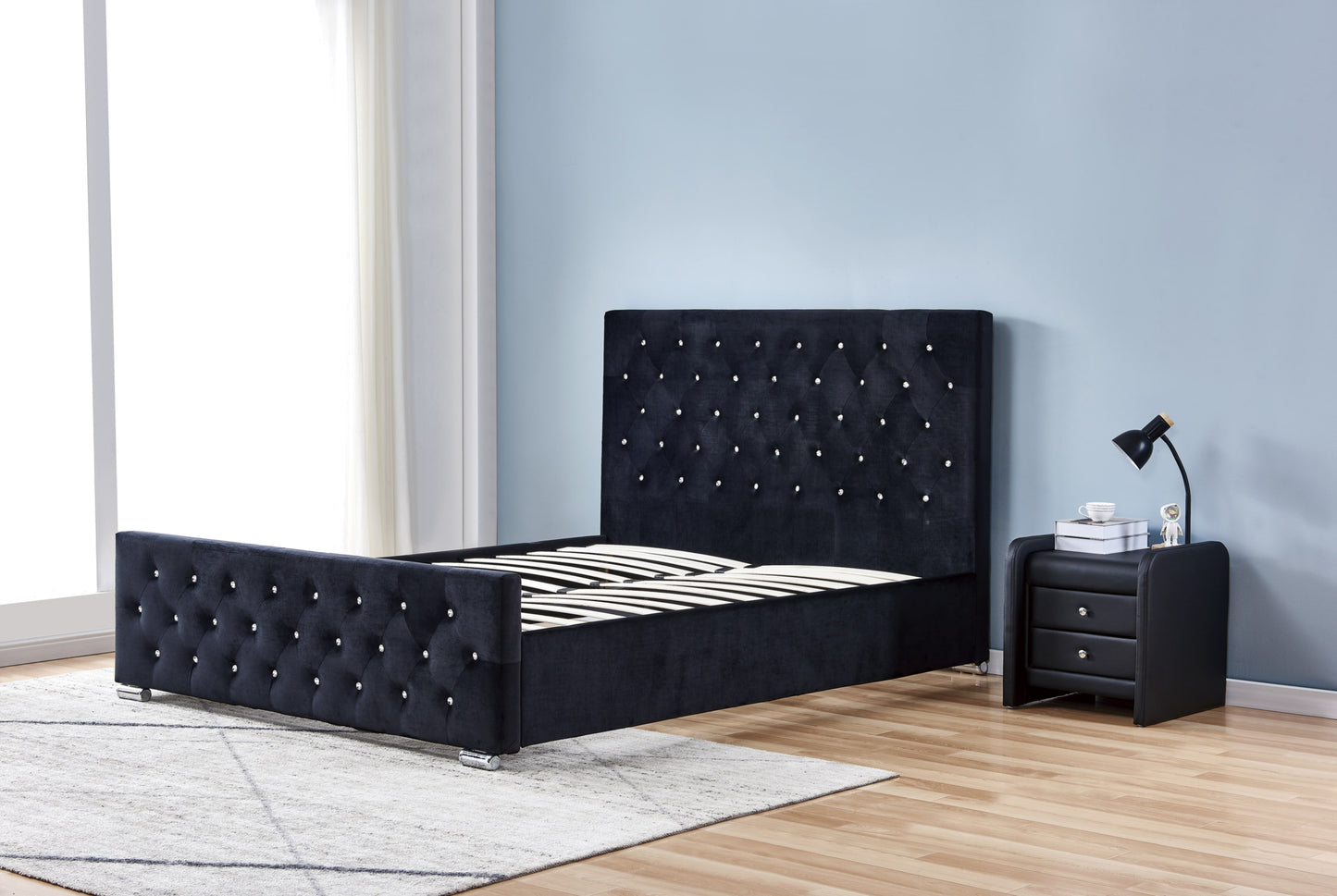 Lit Prestige Capitonné en Velours Noir avec Diamants – 140x190 cm