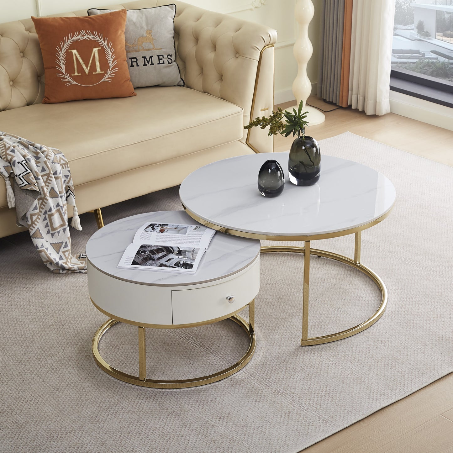 Table Basse Gigogne Novela – Pieds Gold & Plateaux Céramique Effet Marbre Blanc 80+60 cm