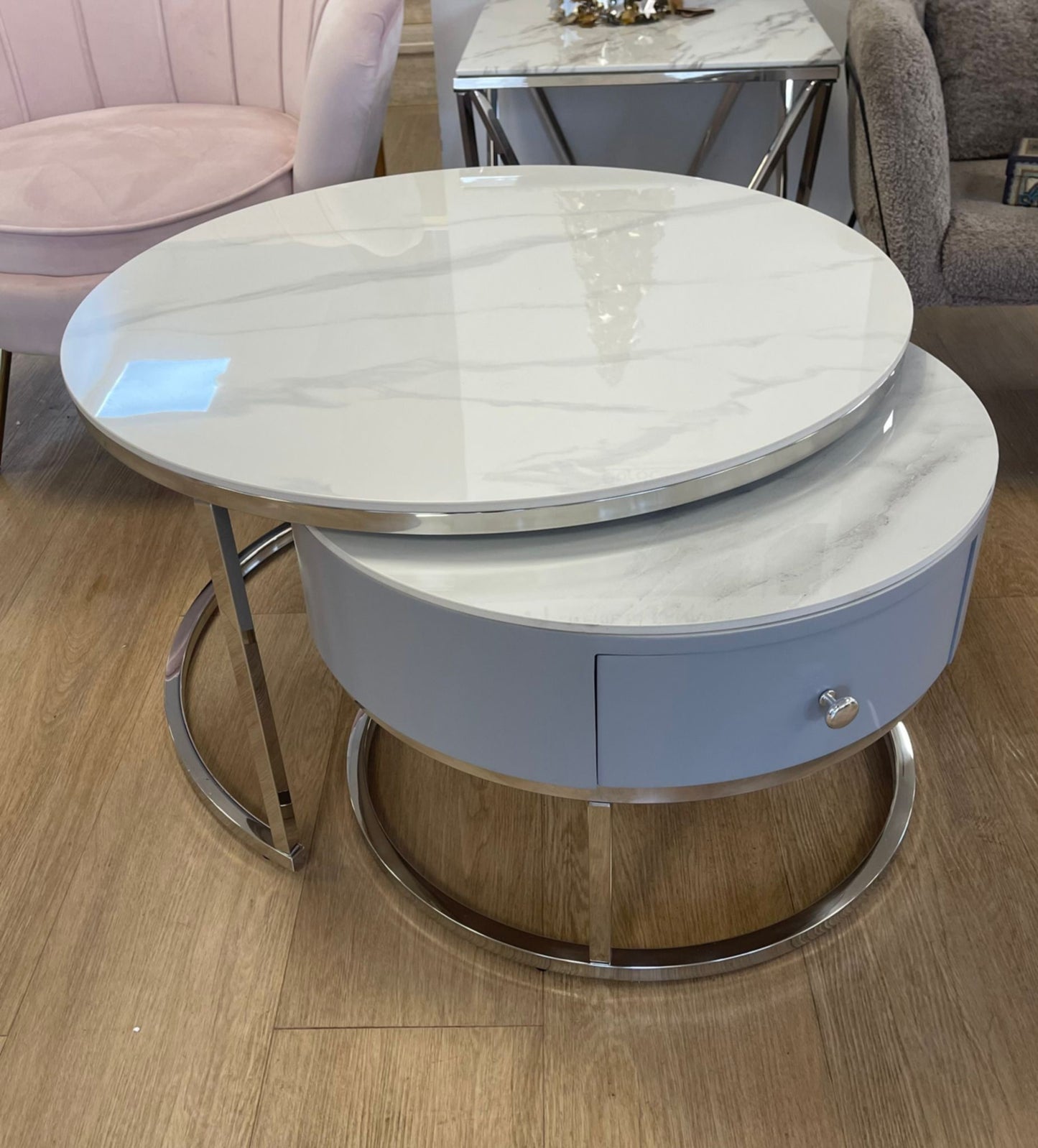 Tables Basses Gigognes Novela avec Tiroir – Marbre Blanc, Pieds Chrome, 80+60 cm