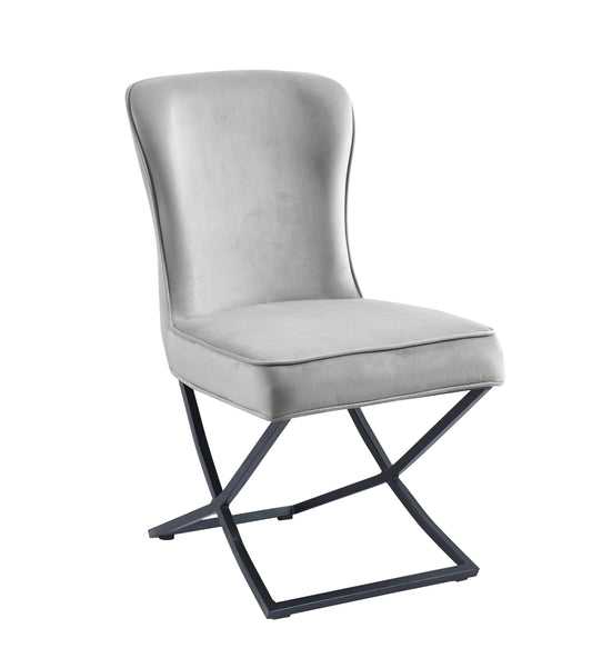 Chaise Gabrielle en Velours avec Pieds Métal Noir – Chic et Confort